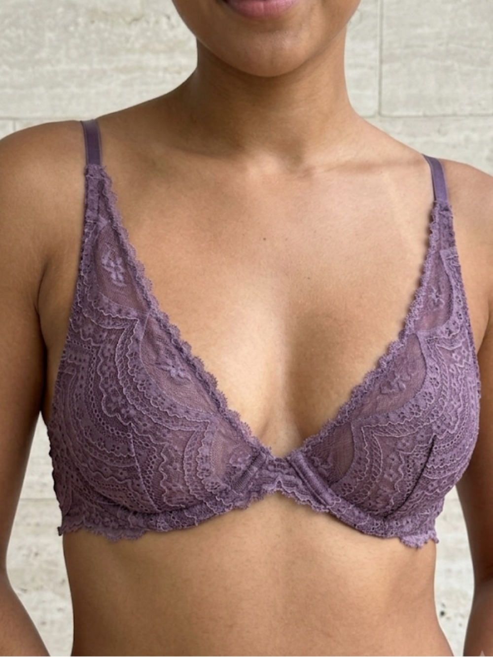 FREE PEOPLE This or That Plunge Underwire Bra in Deep Plum Lace Size 34 A